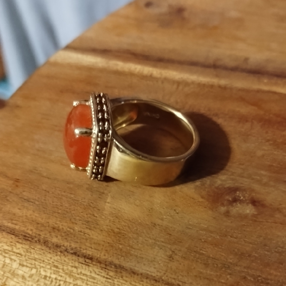 Elegant Gold and Orange Stone Ring